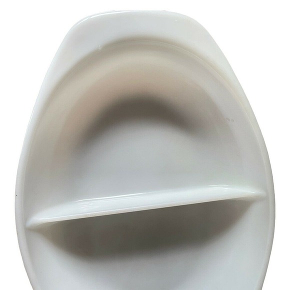 Vintage Pyrex 1 1/2 Qt Split White Serving Dish - Picture 3 of 4